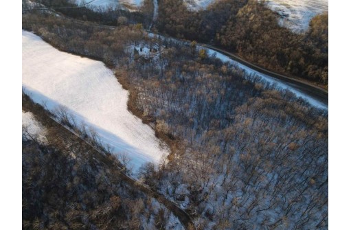 5.57 M/L ACRES Moen Valley Road, Black Earth, WI 53515