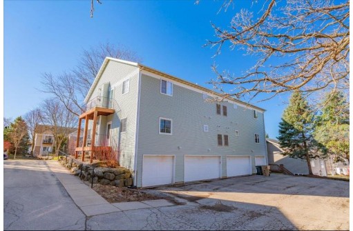 2823 Cimarron Trail, Madison, WI 53719