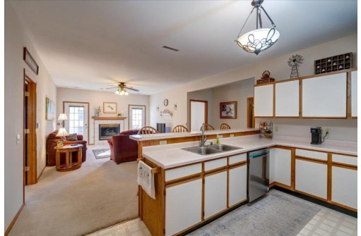 2823 Cimarron Trail, Madison, WI 53719