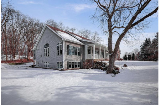 702 Prairie Smoke Road, Madison, WI 53717