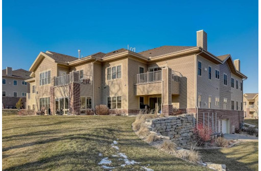 9045 Hawks Reserve Lane 203, Verona, WI 53593