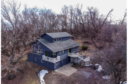 4685 Schneider Drive, Oregon, WI 53575