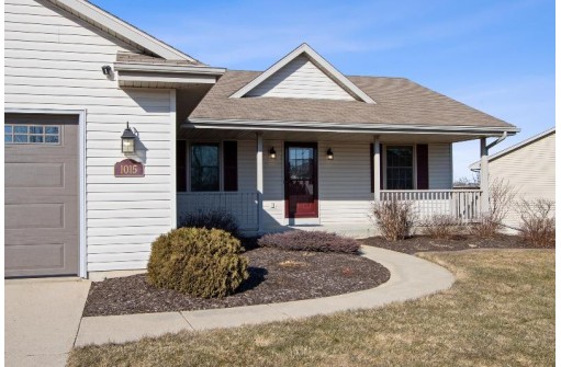 1015 Edgeview Drive, Janesville, WI 53545