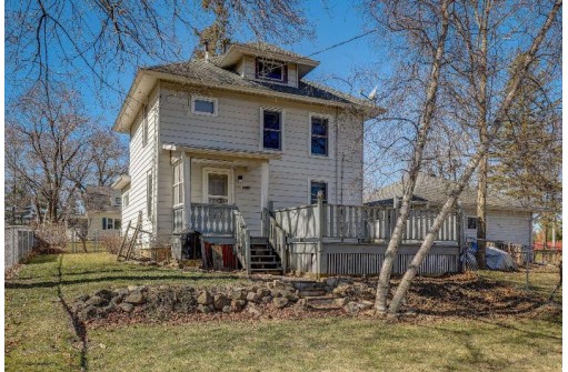 12 N Western Avenue, Deerfield, WI 53531