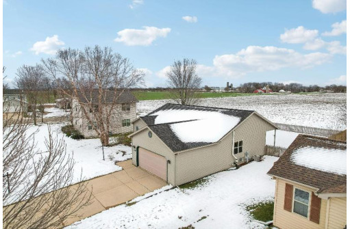 1391 Swordleaf Lane, Sun Prairie, WI 53590