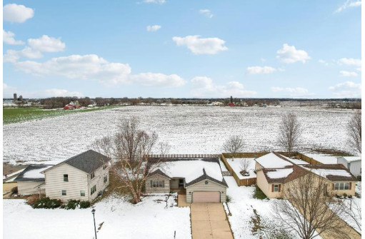 1391 Swordleaf Lane, Sun Prairie, WI 53590