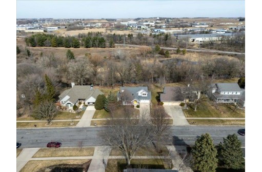 1702 Dover Drive, Waunakee, WI 53597