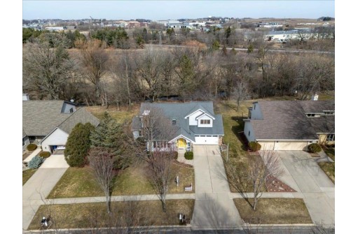 1702 Dover Drive, Waunakee, WI 53597