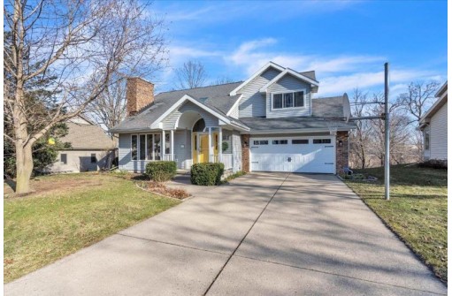 1702 Dover Drive, Waunakee, WI 53597