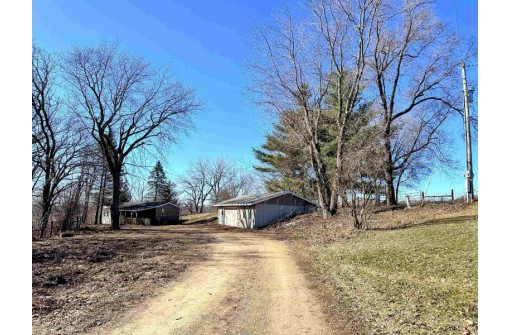 E7715 Hendrickson Road, Viroqua, WI 54665