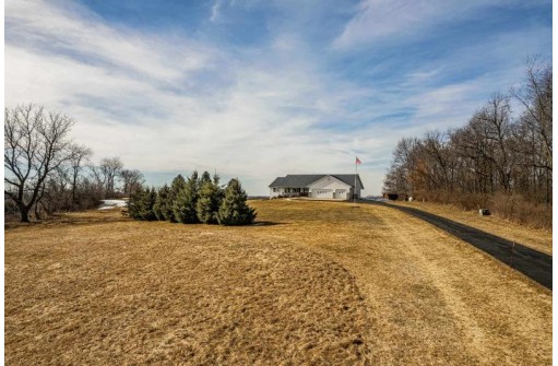 285 Highway 69, New Glarus, WI 53574