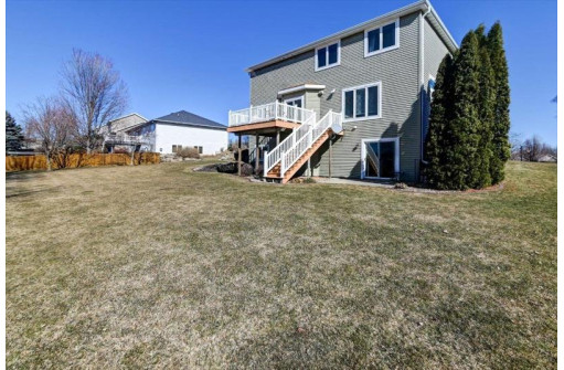 6437 Nature Valley Drive, Waunakee, WI 53597