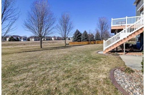 6437 Nature Valley Drive, Waunakee, WI 53597