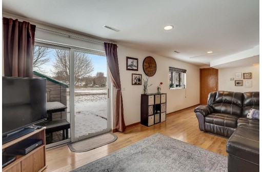 276 Valley Ridge Drive, Sun Prairie, WI 53590