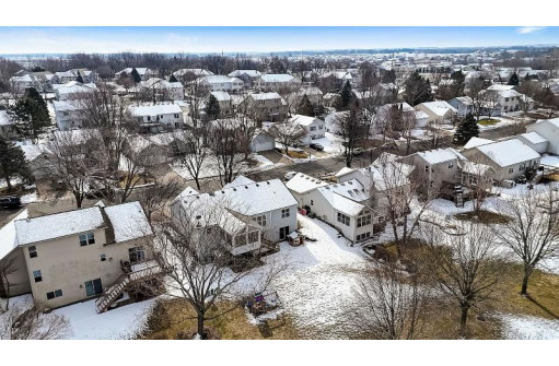 276 Valley Ridge Drive, Sun Prairie, WI 53590