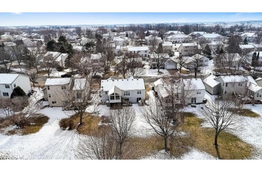 276 Valley Ridge Drive, Sun Prairie, WI 53590