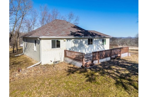 E1984 Miller Road, La Valle, WI 53941