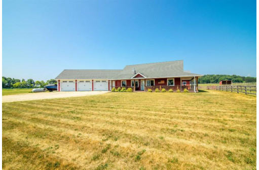 N9643 Morris Lane, Berlin, WI 54923-8716