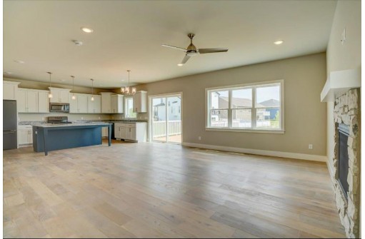 129 N Legacy Way, Sun Prairie, WI 53590