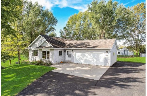 N6639 S Crystal Lake Road, Beaver Dam, WI 53916