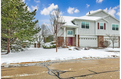 4703 Poplar Creek Drive, Madison, WI 53718