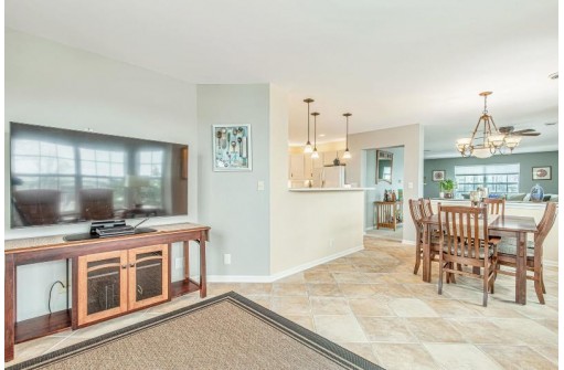 4703 Poplar Creek Drive, Madison, WI 53718