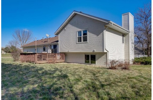 6650 Carlton Drive, Madison, WI 53718