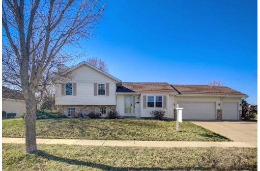 6650 Carlton Drive, Madison, WI 53718