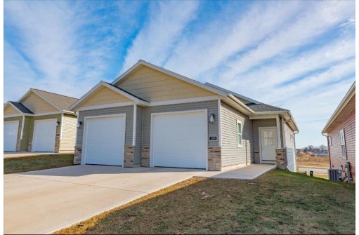 1206 Tivoli Circle, Oregon, WI 53575