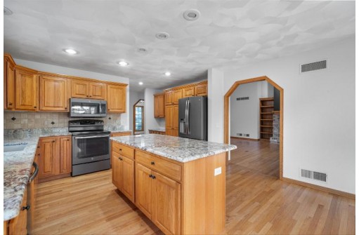 6014 Fairfax Lane, Madison, WI 53718