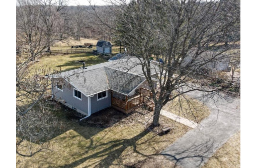 3595 County Road Q, Dodgeville, WI 53533