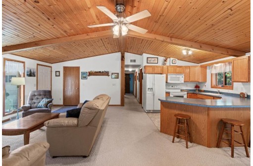 213 Walden Oaks Way, Nekoosa, WI 54457