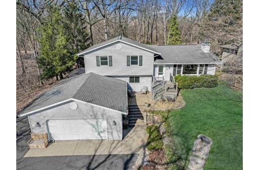 N6481 Shorewood Hills Road, Lake Mills, WI 53551-9724