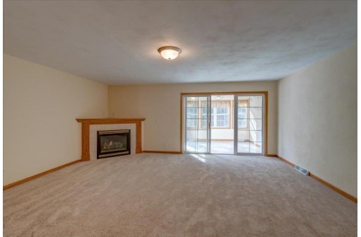 653 Cardinal Way 653, Sun Prairie, WI 53590