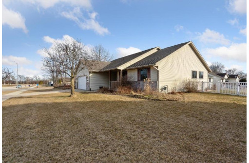 3653 Wildflower Lane, Janesville, WI 53548