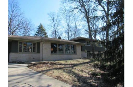 3305 Stratford Court, Janesville, WI 53546-0000