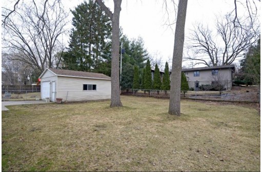 5101 Sherwood Road, Madison, WI 53711