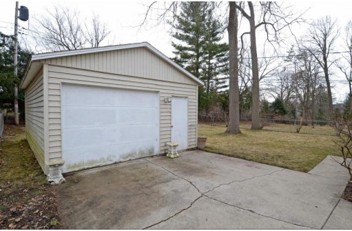 5101 Sherwood Road, Madison, WI 53711