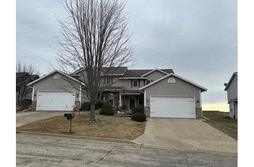 333 Redruth Drive, Dodgeville, WI 53533