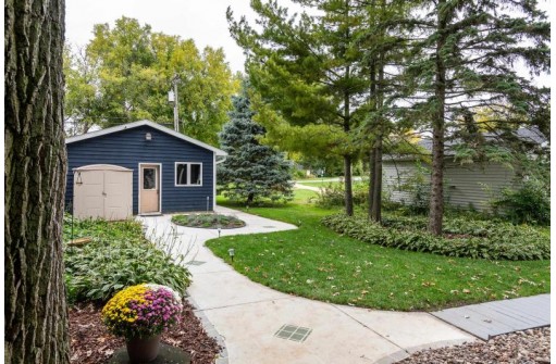 2946 Waubesa Avenue, Madison, WI 53711