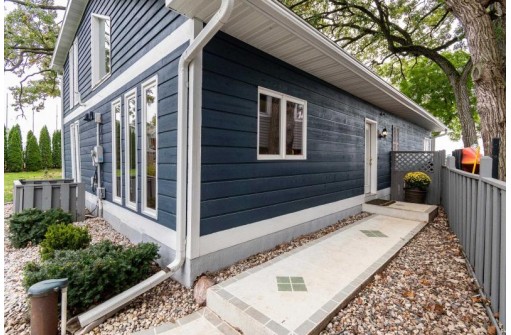 2946 Waubesa Avenue, Madison, WI 53711