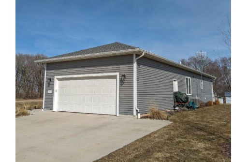 101 Cardinal Way, Ridgeway, WI 53582