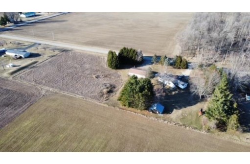 W10531 Roloff Road, New London, WI 54961