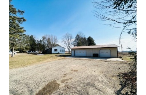 W10531 Roloff Road, New London, WI 54961