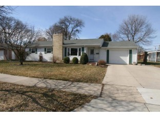 1233 N Sumac Drive Janesville, WI 53545