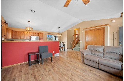 7229 Blue Maple Trail, Madison, WI 53719