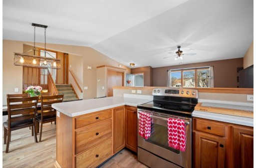 7229 Blue Maple Trail, Madison, WI 53719