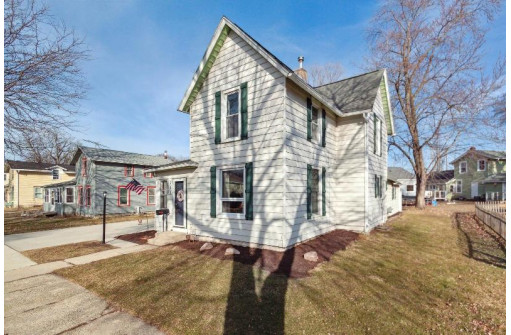 217 S 6th Street, Delavan, WI 53115