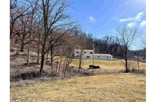 14772 Rail Hollow Road, Woodman, WI 53827