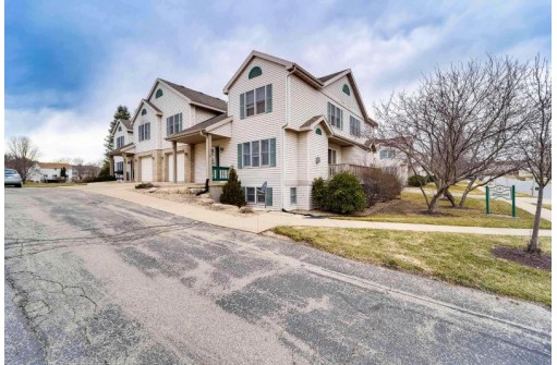 3230 Stonecreek Drive, Madison, WI 53719